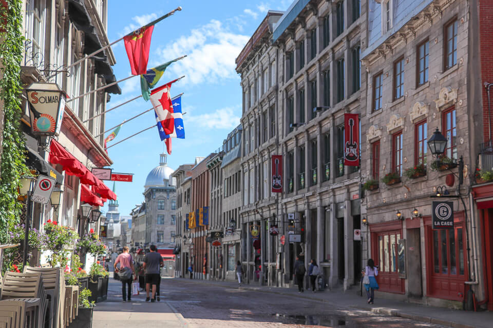 Rua Saint-Paul de Old Montreal é um opção do que ver e fazer em Montreal, Canada