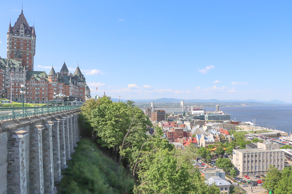Chateau frontenac e Quartier Petit Champlain vistos do Terraço Dufferin - Quebec City, Canada