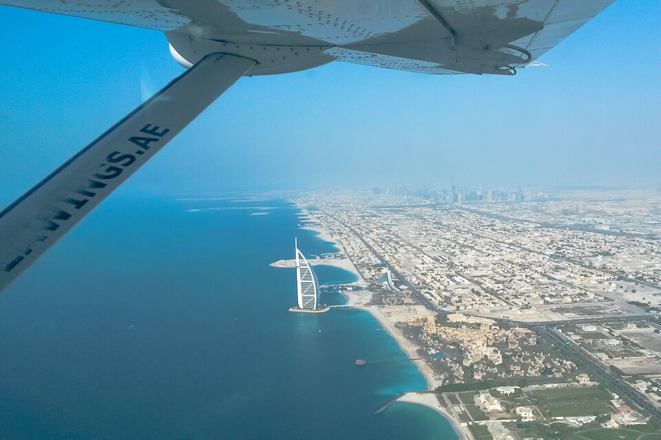 Ver Dubai de cima de hidroavião (Seawings)