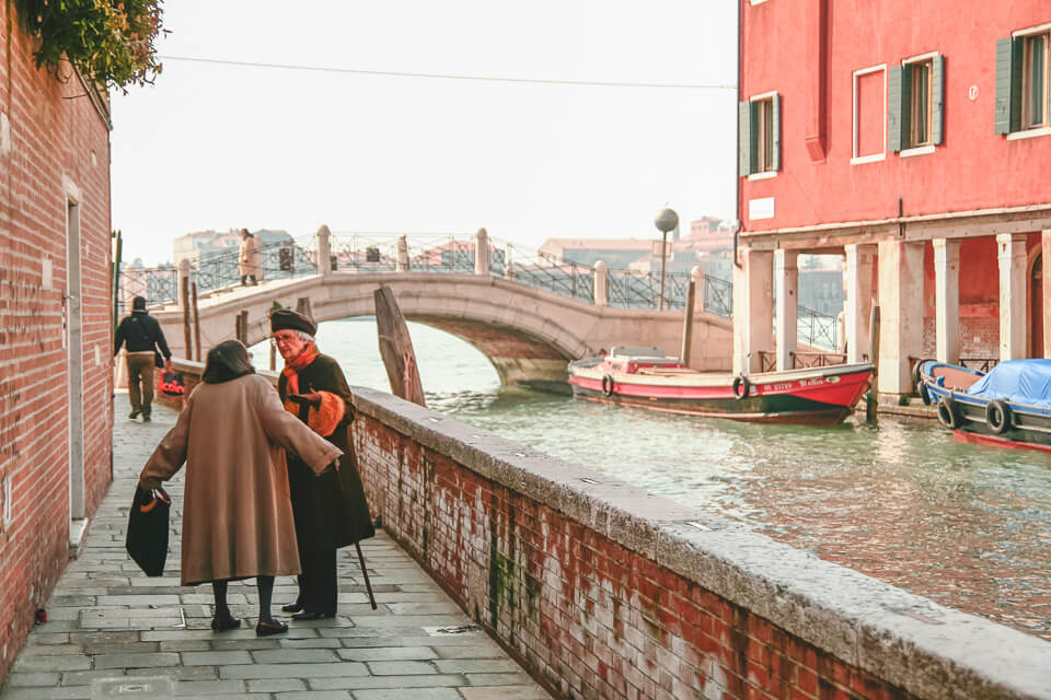 Como se deslocar dentro de Veneza a pé