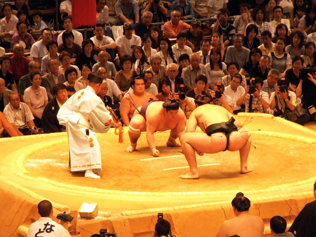 Onde assistir sumo no Japão
