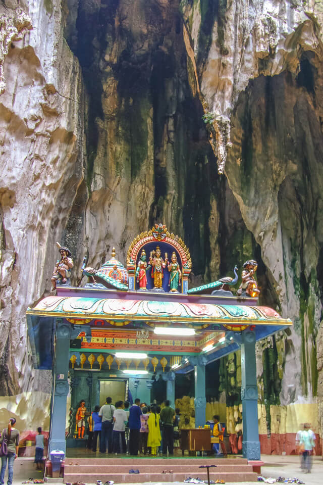 Templo interno no Batu Caves, Malásia