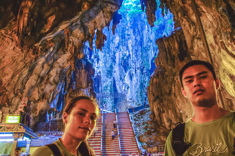 Escadaria interna do Batu Caves, Kuala Lumpur