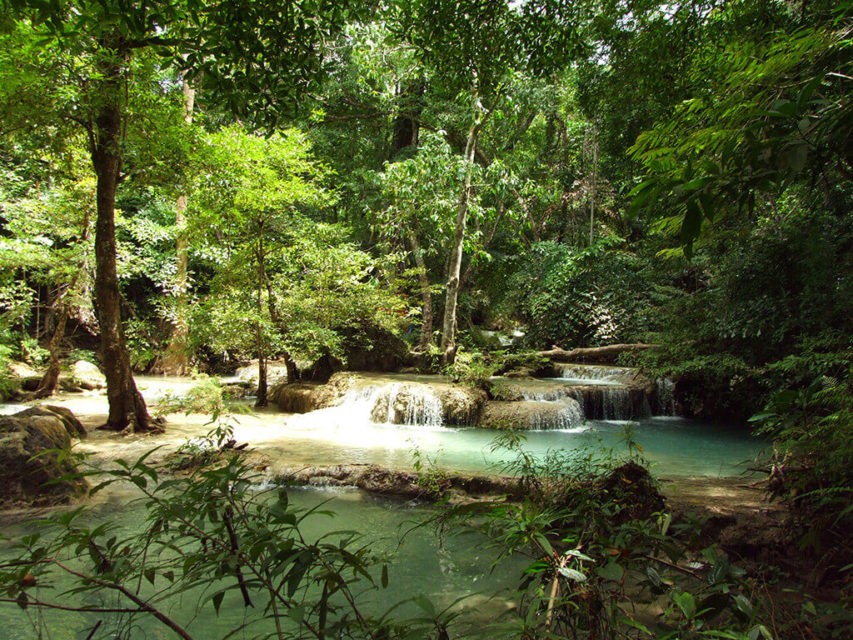 Cachoeiras da Tailândia no Erawan National Park